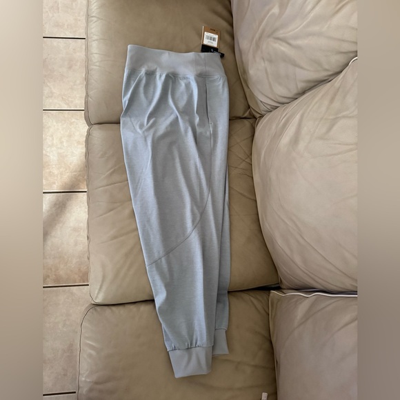 THE NORTH FACE Women's Plus Dune Sky Jogger - Picture 11 of 17